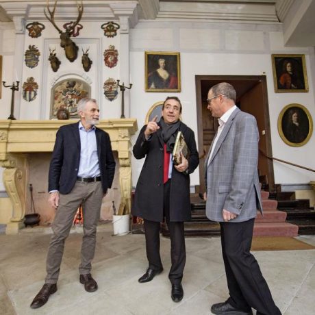Le château renaît de ses cendres